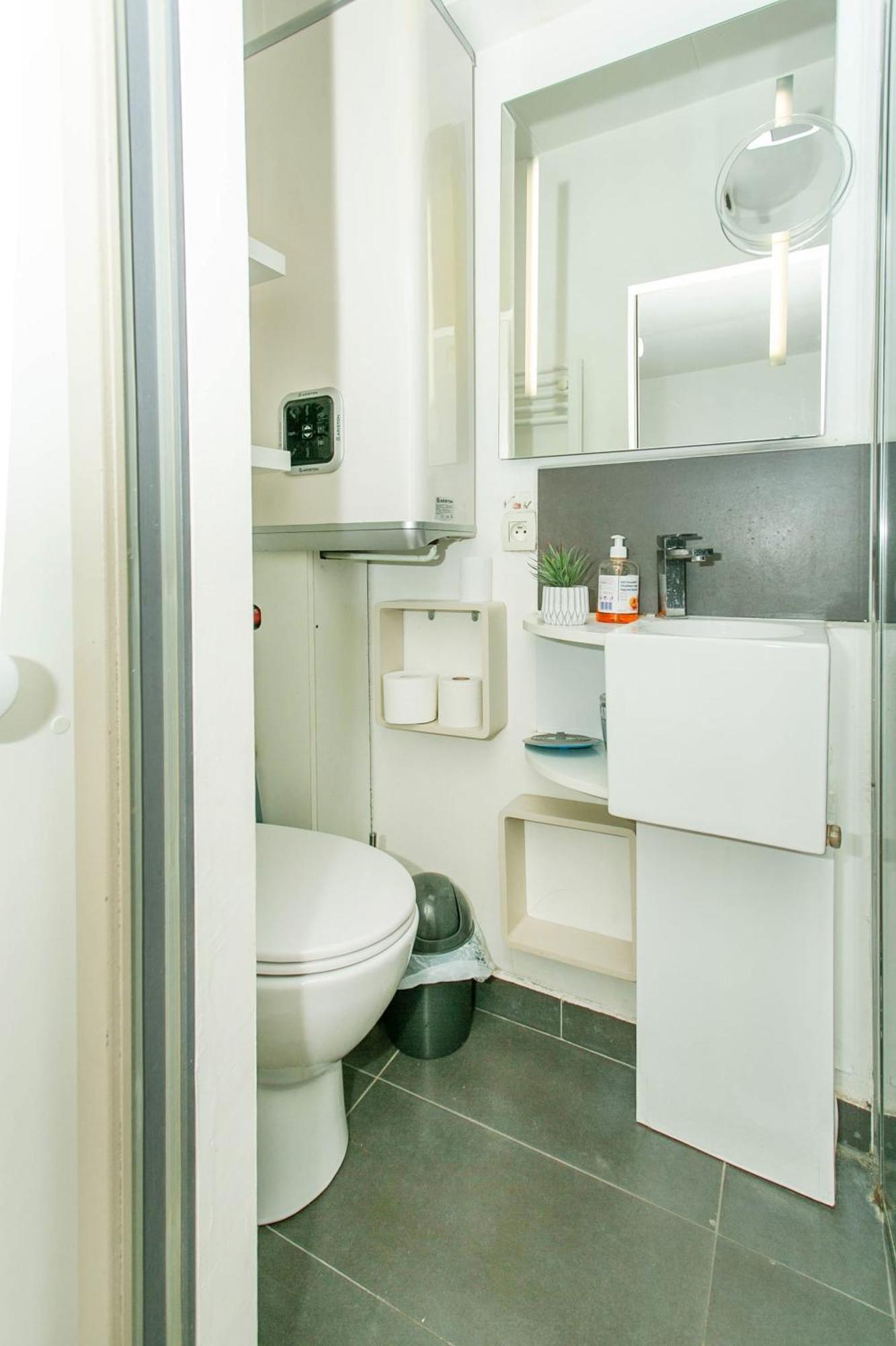 Appartement Champs Elysees & Arc De Triomphe - Cityapartmentstay Parijs