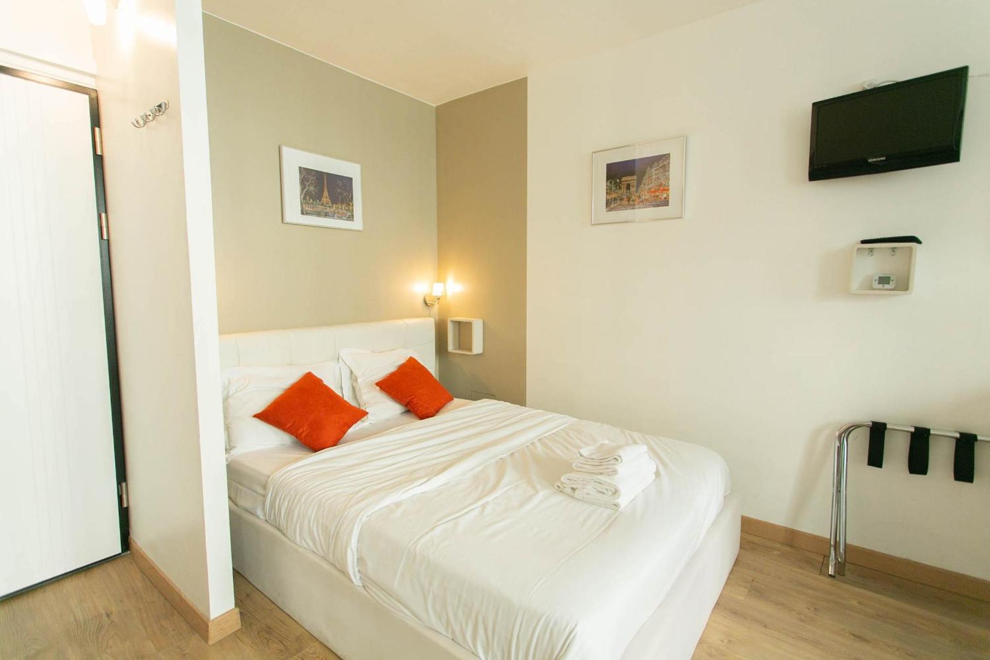 Champs Elysees & Arc De Triomphe - Cityapartmentstay Parijs