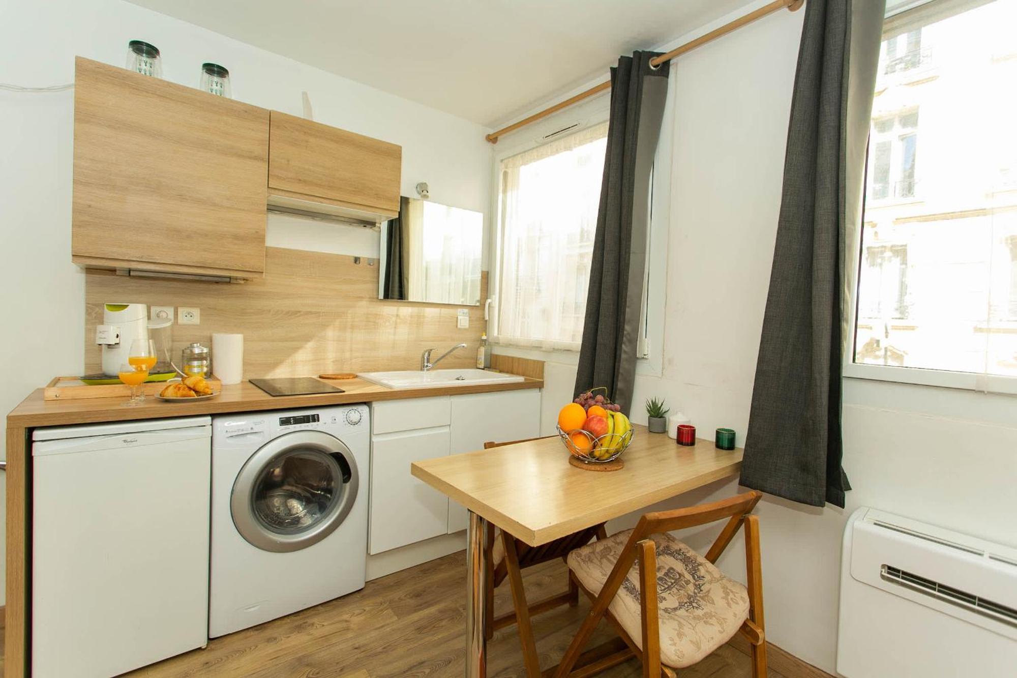 Champs Elysees & Arc De Triomphe - Cityapartmentstay Appartement